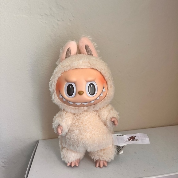 Labubu Cream Color - Picture 7 of 7